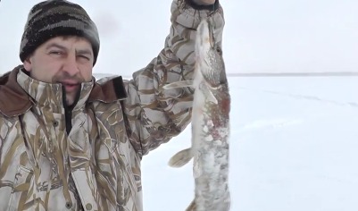 Зимняя рыбалка и ловля щуки на жерлицы с рыболовным шпионажем