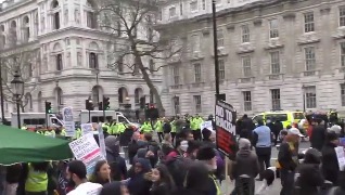 Массовые акции протеста в Лондоне