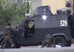 В Турции террористы напали на полицейский участок
