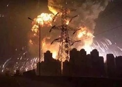 Взрыв в Китае на нефтехимическом заводе Тяньцзинь