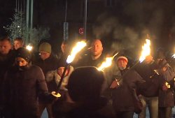 Неонацисты Баварии устроили огненное шествие
