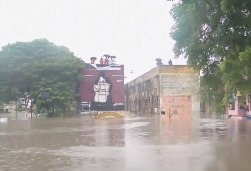 Наводнение в Индии погибло около 200 человек