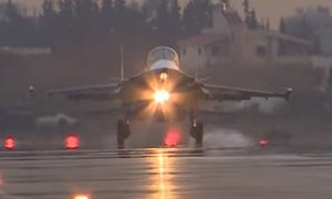 Российские Су-24 и Су-34: Боевые вылеты с авиабазы Хмеймим в Сирии