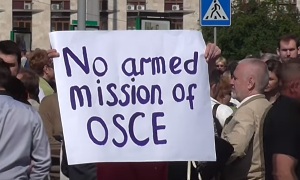 Донецк: Митинг против вооруженной миссии ОБСЕ на Донбассе