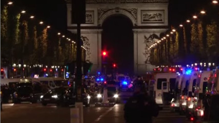 Париж: Один полицейский погиб, второй ранен (20 апреля 2017)