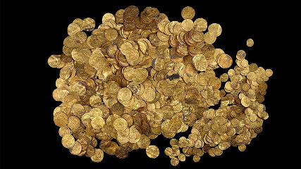 Одна из самых грандиозных находок древних монет: дайверы нашли сокровище на миллион долларов.