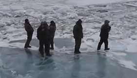 В Бурятии спасли 39 рыбаков дрейфовавших на льдине