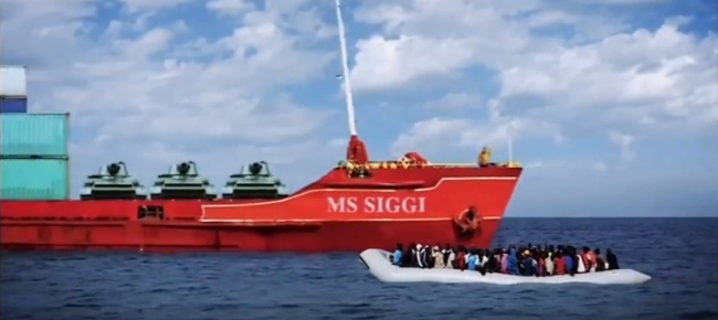 Голос Германии: Мы им танки, а они нам беженцев!