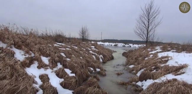 Зимняя подводная охота, на малой речке Минской области.