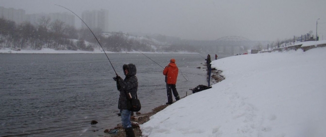 Зимняя ловля на спиннинг (Москва река).