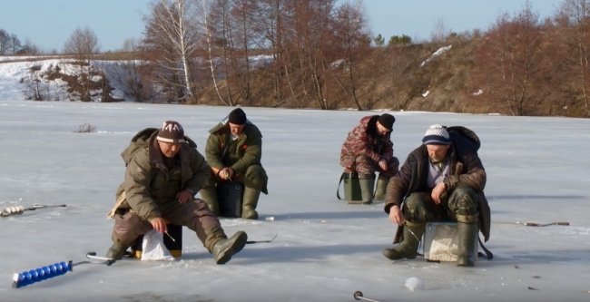 О ловле окуня весной, по последнему льду