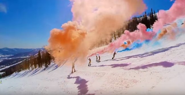 Шерегеш - спуск в купальниках, Grelka Fest 2016