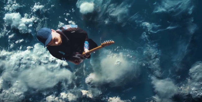 Очень необычный клип от Coldplay