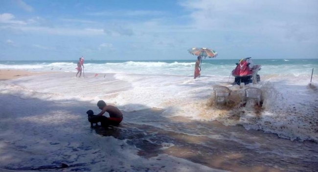 На Пхукет обрушились мощнейшие шторм (ФОТО, ВИДЕО)