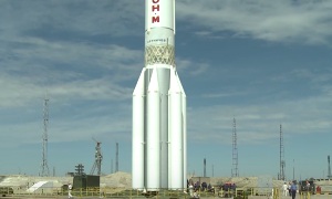 Вывоз РКН Протон-М на космодроме Байконур, с КА Intelsat DLA-2