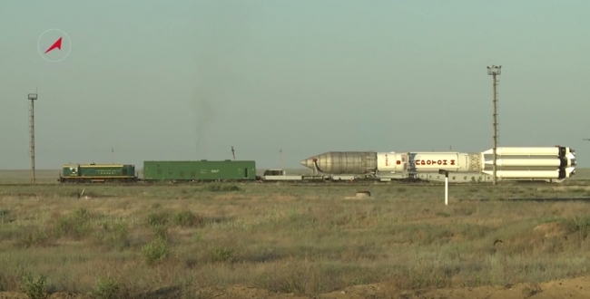 Вывоз РКН Протон-М на космодроме Байконур, с КА Intelsat DLA-2