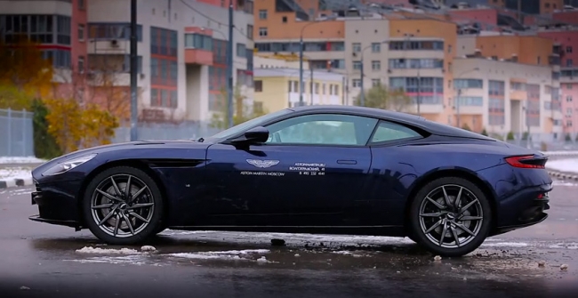 ASTON MARTIN DB11 V12