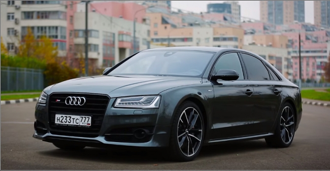 AUDI S8 PLUS