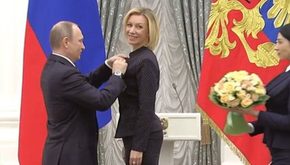 Путин наградил Захарову Орденом Дружбы
