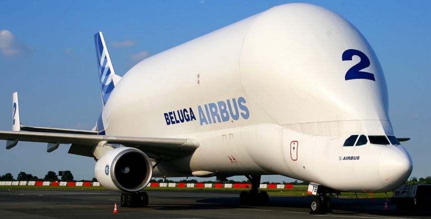 Самолет-супертранспортер Airbus Beluga