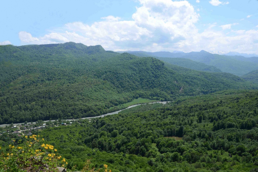 Каменные загадки долины реки Малая Лаба