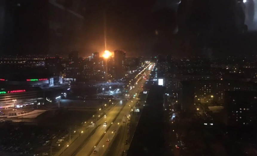 В Казани горит пороховой завод
