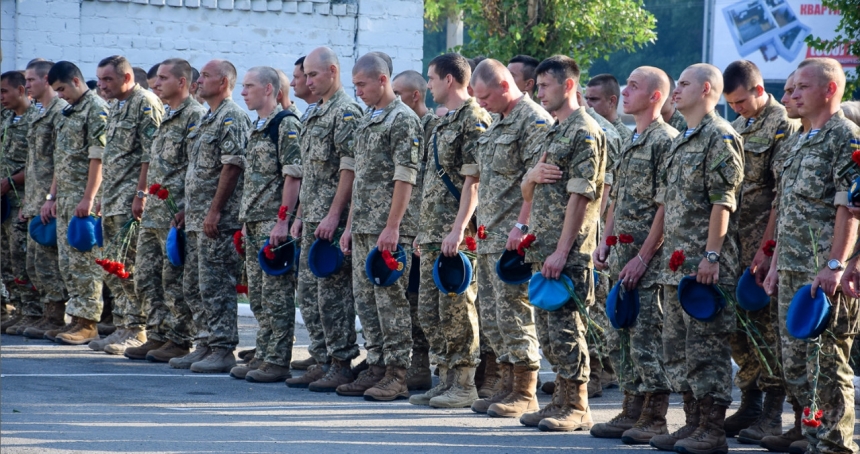 декоммунизировали береты ВДВ