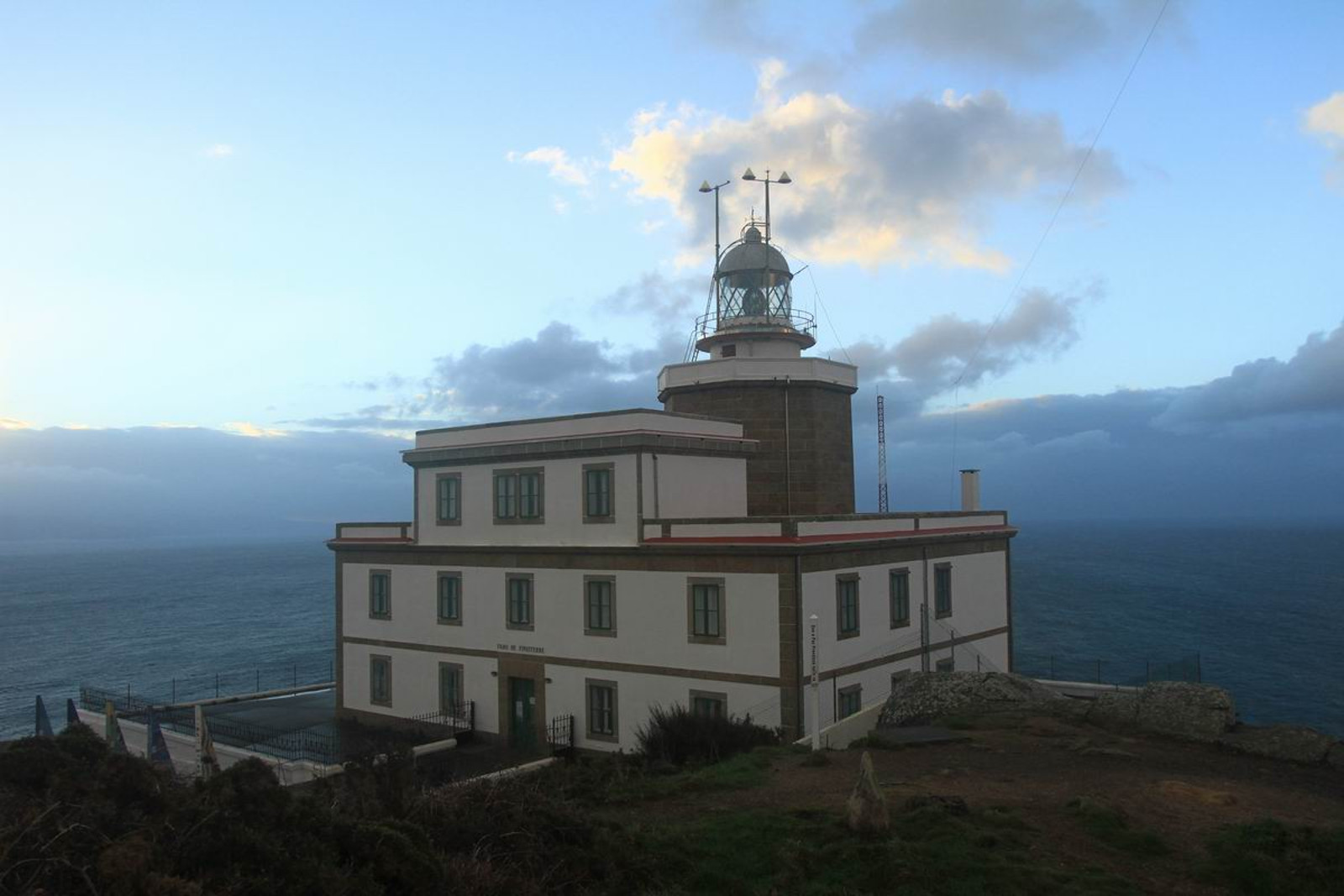 Переговоры испанцев и американцев (Маяк А-853 Fisterra Lighthouse)