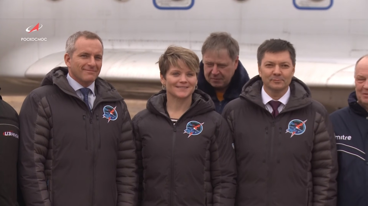 Экипажи Союз МС-11 прилетели на Байконур