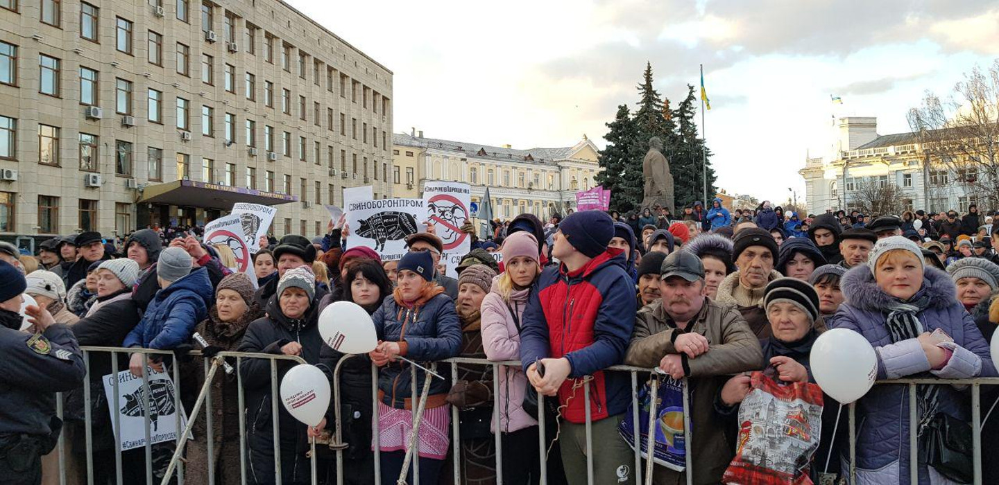 Національний Корпус: Мы прибыли на встречу с президентом Порошенко в Житомире.