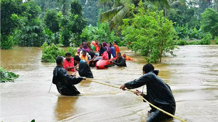 Один миллион пострадал, и 184 погибших в Индии из за наводнений