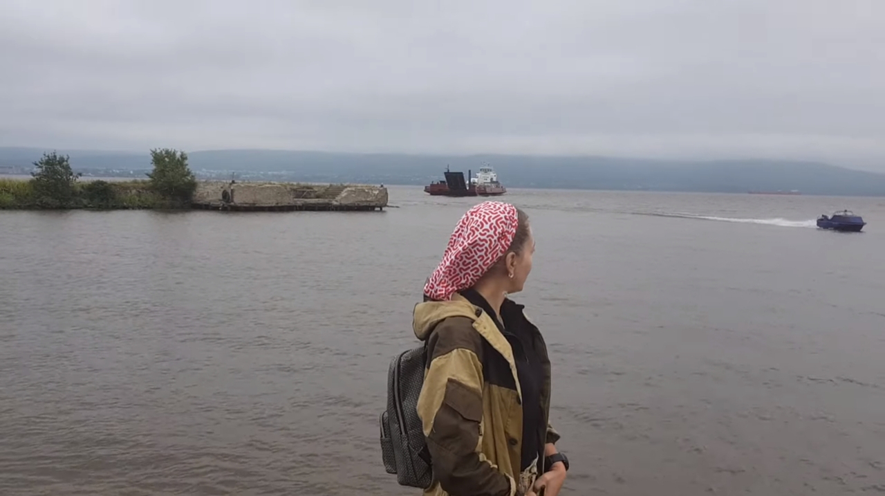 Рыбалка на Дальнем Востоке возле Охотского моря на реке Мухтеле