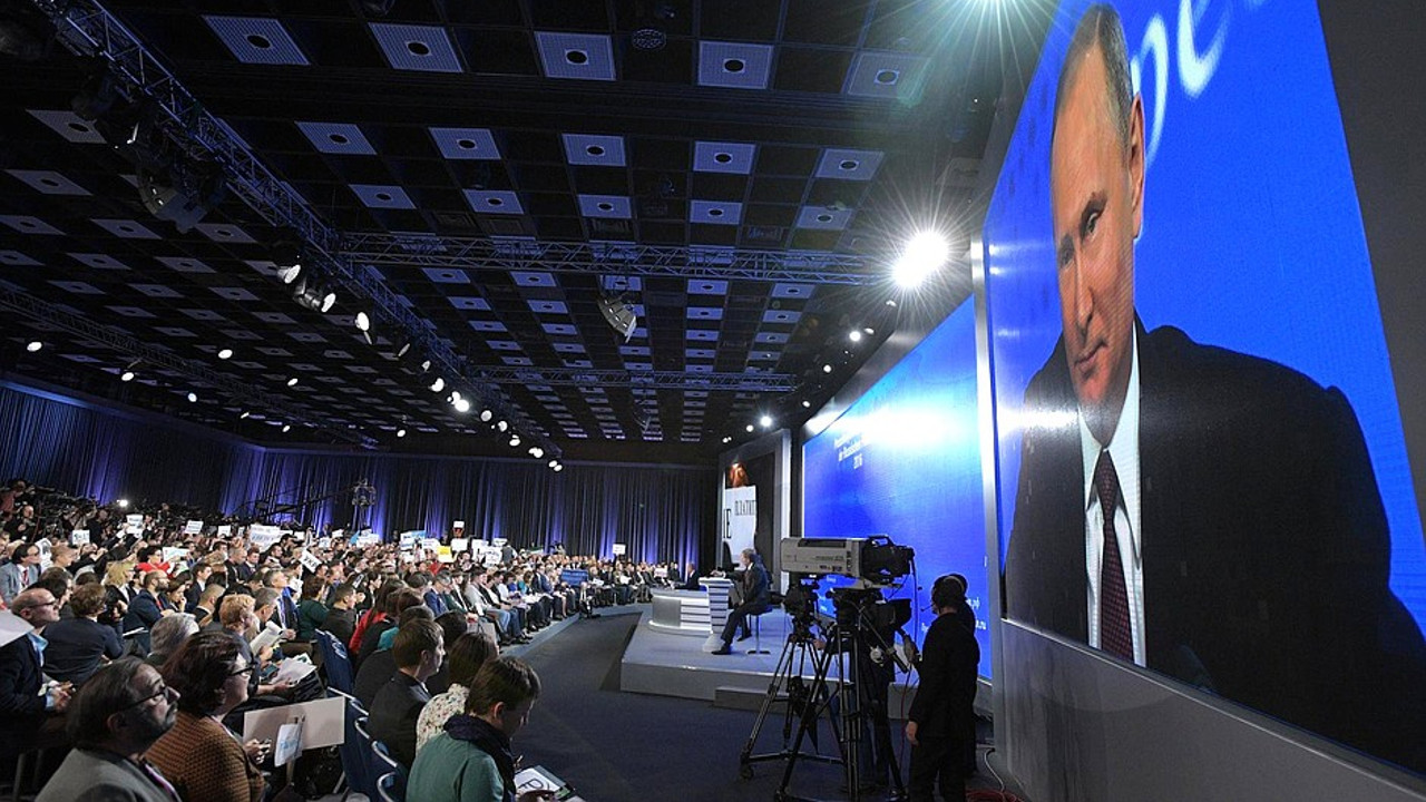 Прямая трансляция: Пресс-конференция Владимира Путина 2019
